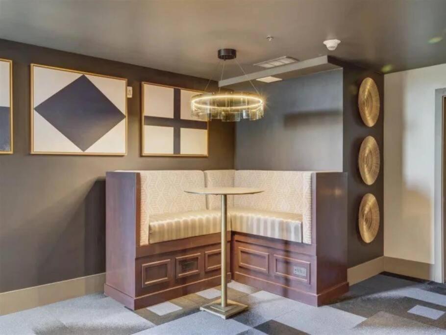 Ferienwohnung Luxurious Retreat In Slc Salt Lake City Exterior foto