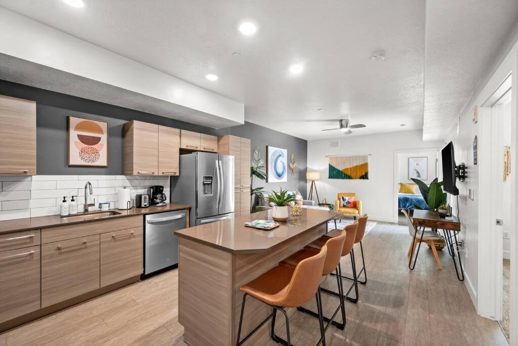 Ferienwohnung Luxurious Retreat In Slc Salt Lake City Exterior foto